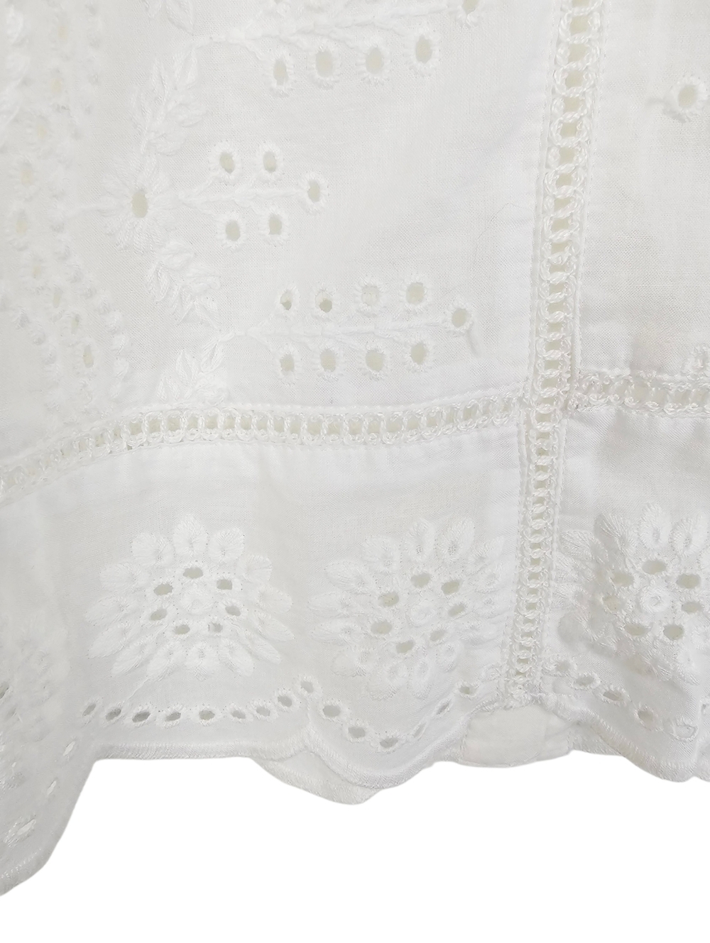 Jennifer & Grace White Embroidered Eyelet Top NWT - Picture 8 of 12